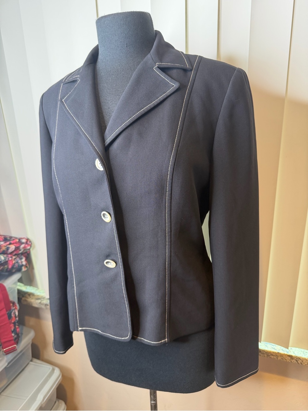 Vintage Gianni Classic Black Women's Blazer with Contrast Stitching Size 8